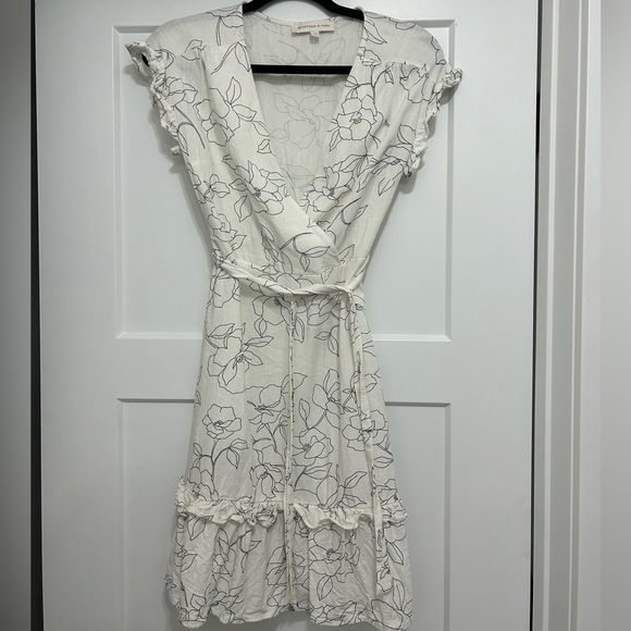 Off white dress - Picture 1 of 1